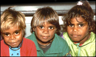 Tenhouten studied the uncommon intelligence of aborigines.